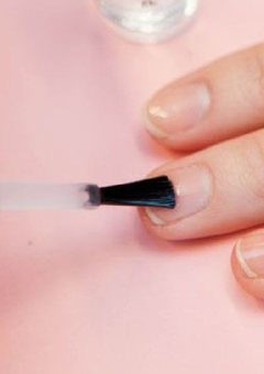 Sơn cứng móng là gì: công dụng và lợi ích